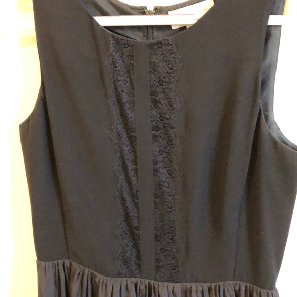 Cute classic black dress! - Picture 2 of 6